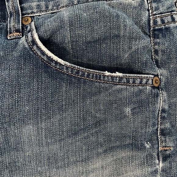 Citizens Of Humanity cuffed Jean Shorts. Size 30. - Picture 3 of 11